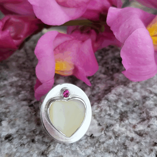 Mother of Pearl Heart Ring with Garnet